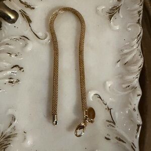 Vintage Elegant Gold Tone Mesh Chain Bracelet signed Joan Rivers